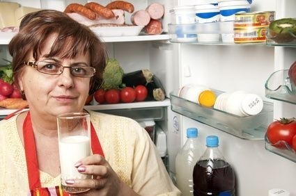 žena u ledničky