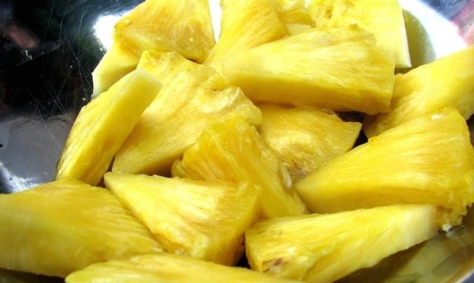 ananas, ovoce