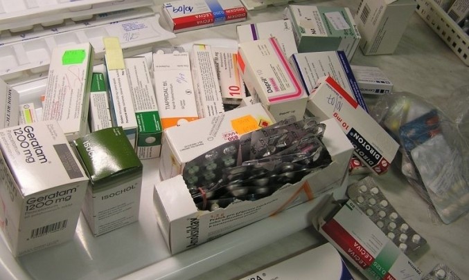 léky, medikamenty, prášky, léčiva, preskripce, recept