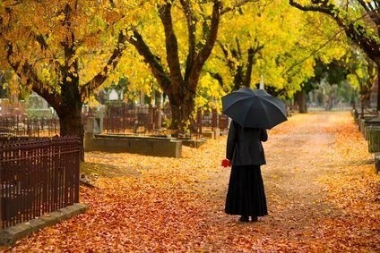 hřbitov na podzim