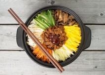 korejské jídlo bibimbap